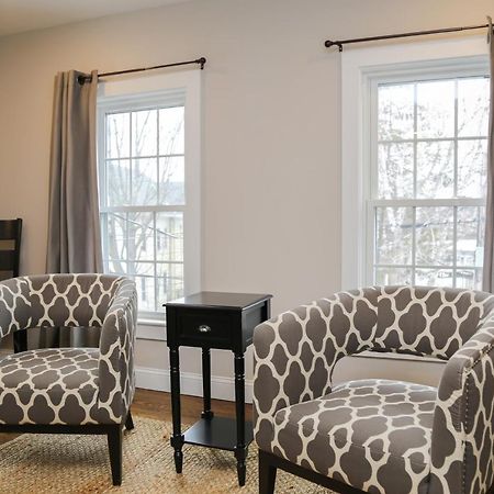 Two Bedroom With Lake View Улфборо Екстериор снимка